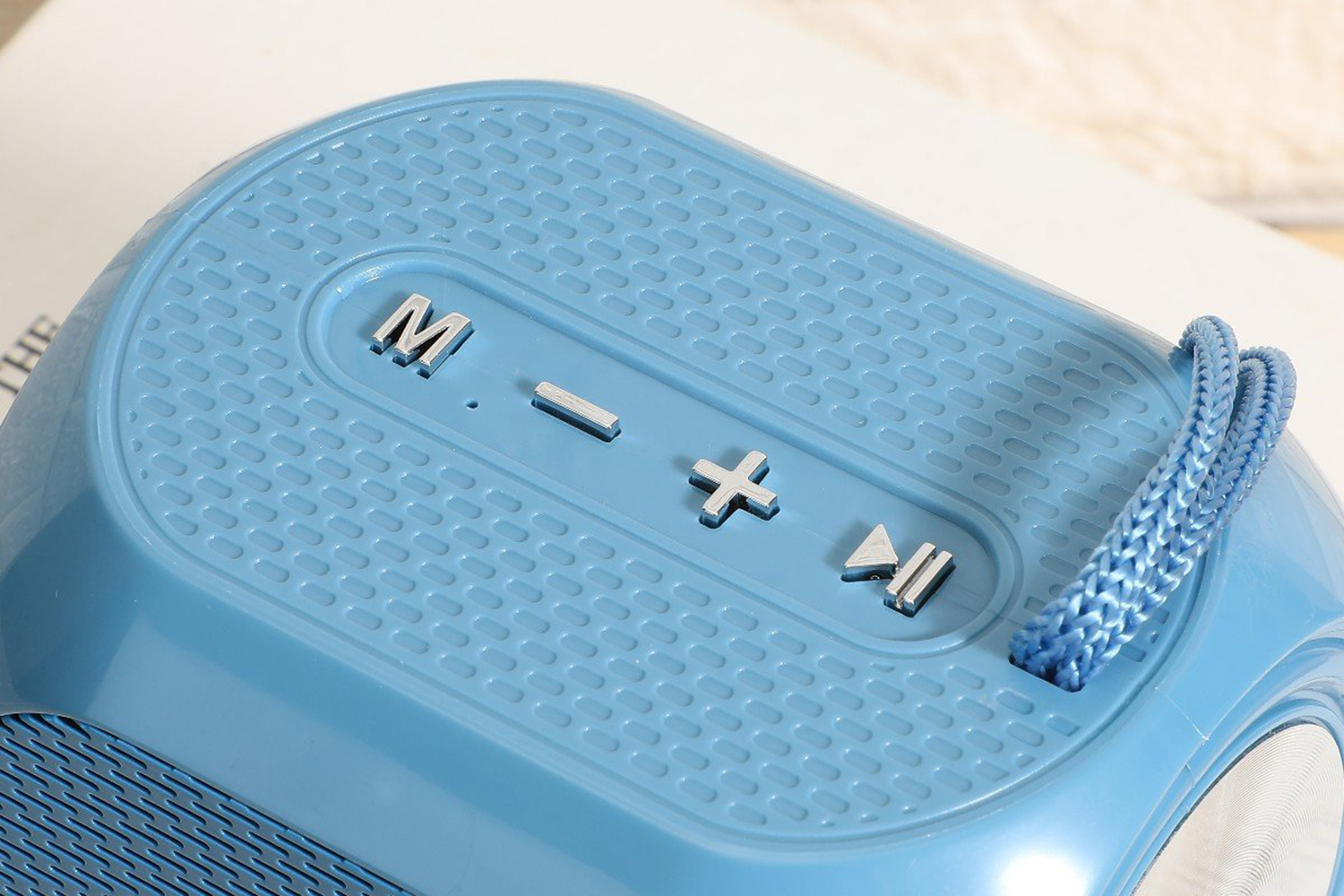 Accesorios y Gadgets  Parlante  port�til bluetooth TG196 Celeste